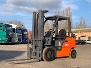 Вилочний автопогрузчик Nissan,  з щоглою triplex/триплекс 5.1 метри. 