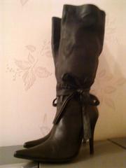 Продам демисезонные кожаные сапоги